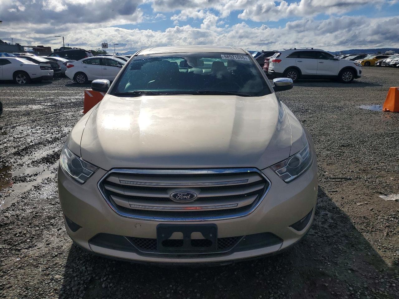 2018 FORD TAURUS LIMITED photo 5
