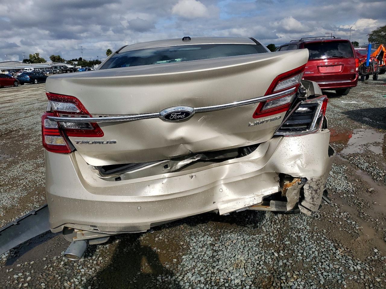 2018 FORD TAURUS LIMITED photo 6