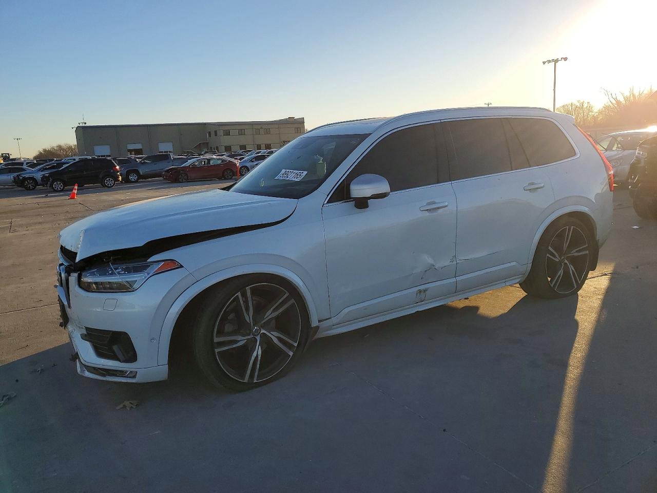 2019 VOLVO XC90