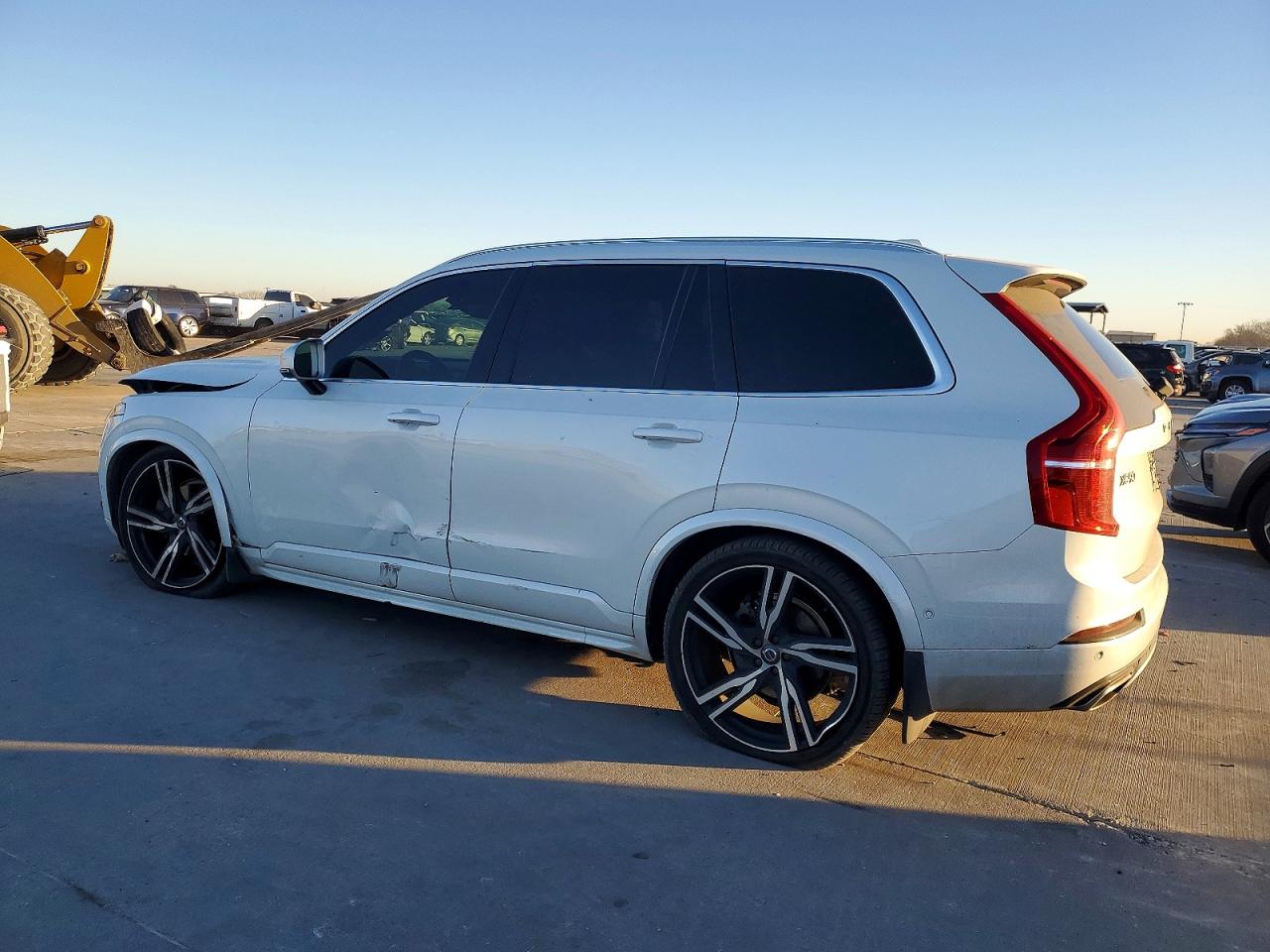 2019 VOLVO XC90 T6 R-DESIGN photo 2