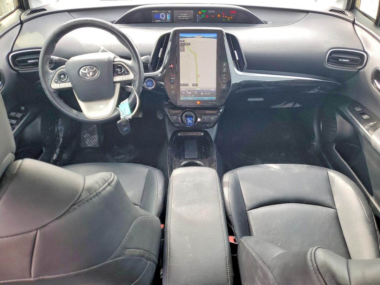 2018 TOYOTA PRIUS photo 8