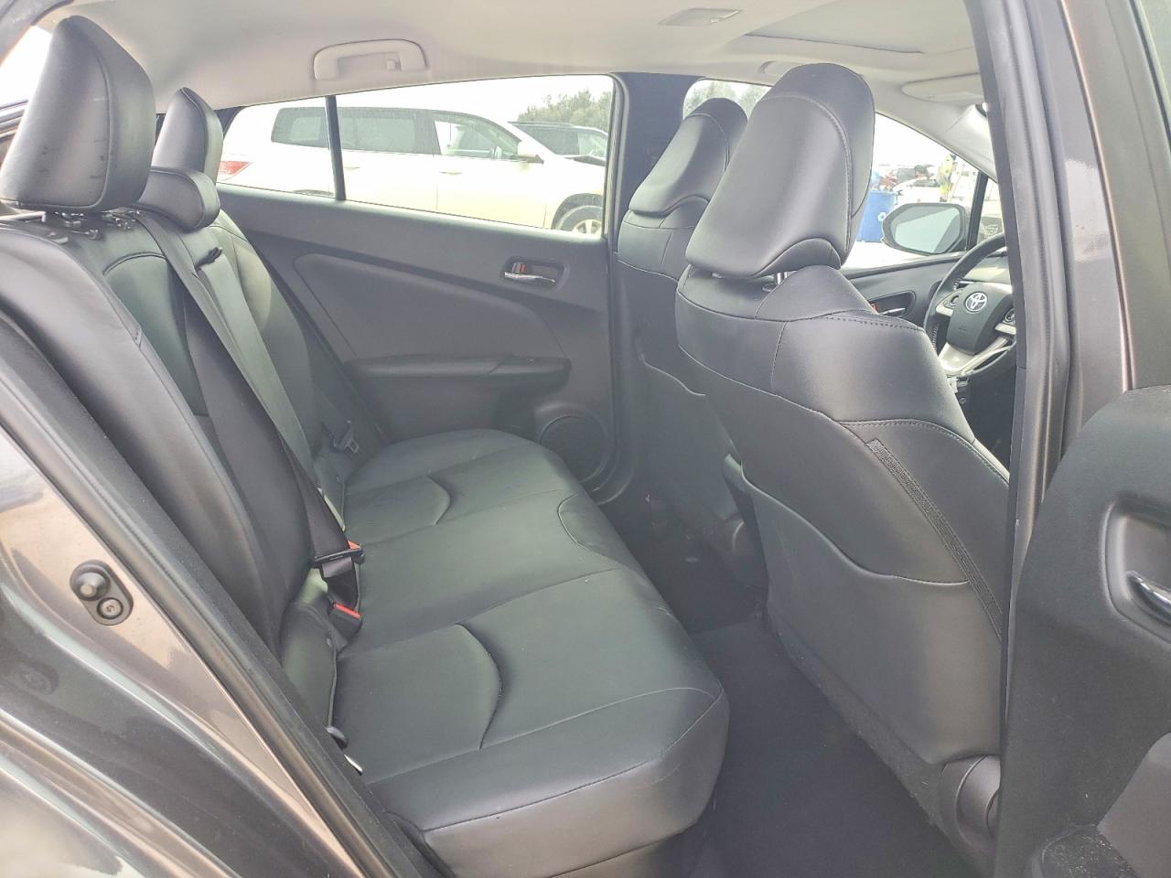 2018 TOYOTA PRIUS photo 10