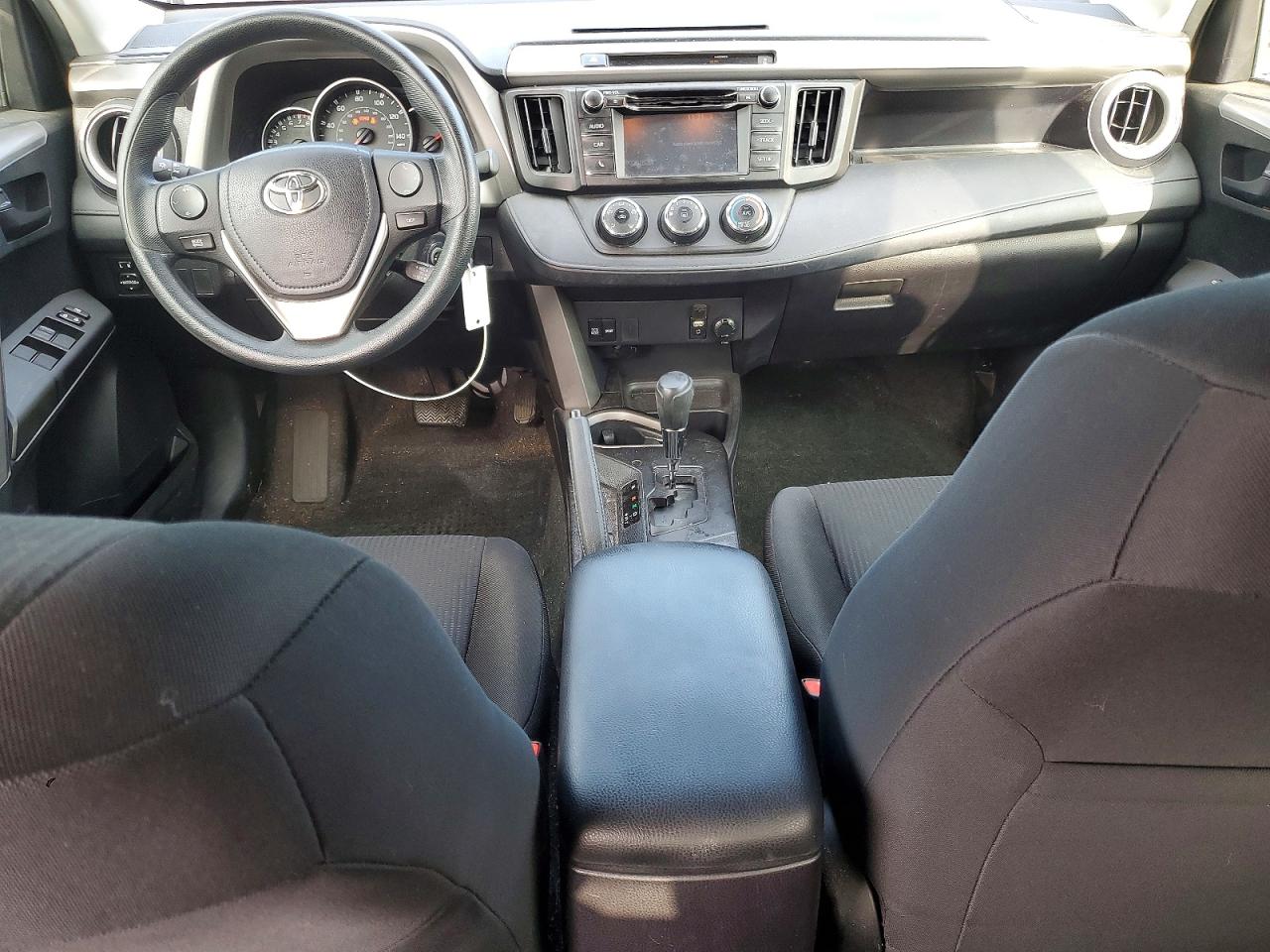 2016 TOYOTA RAV4 LE photo 8
