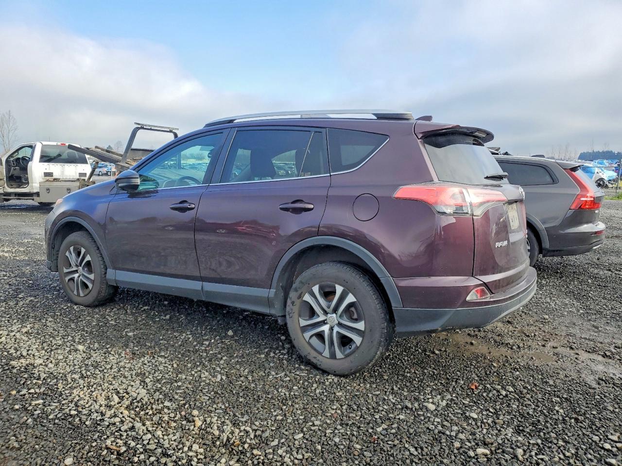 2016 TOYOTA RAV4 LE photo 2