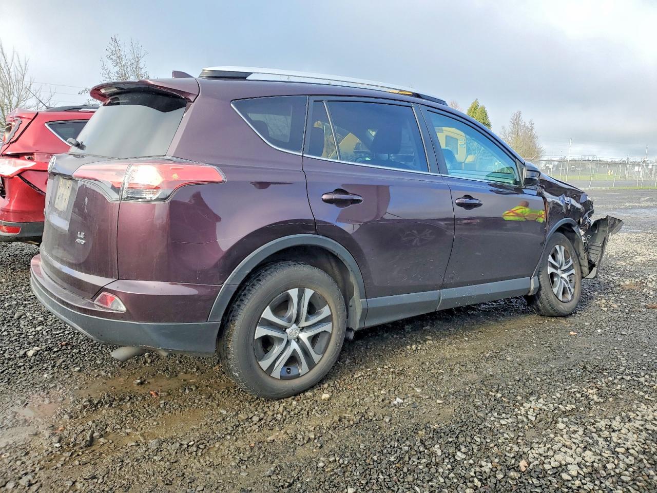 2016 TOYOTA RAV4 LE photo 3