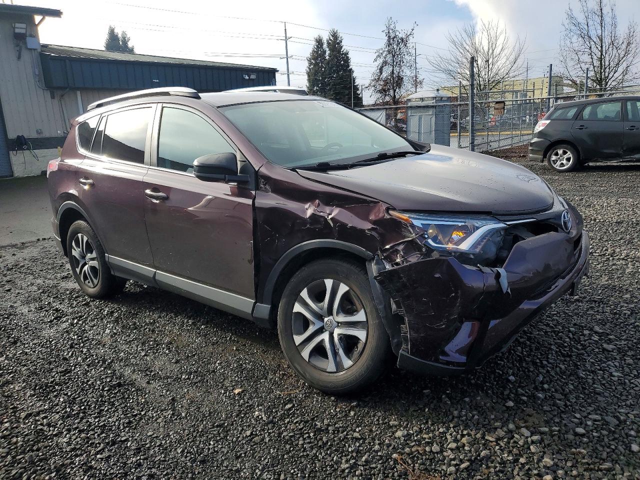 2016 TOYOTA RAV4 LE photo 4