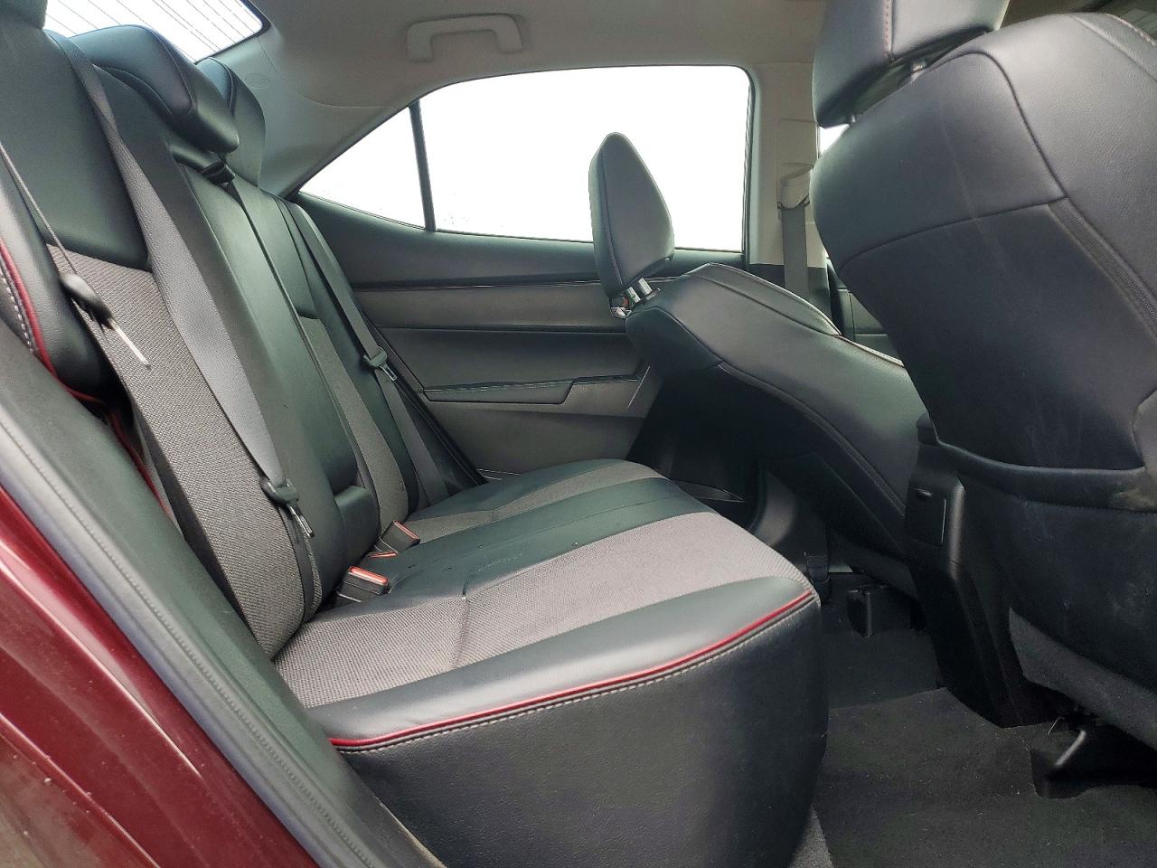 2017 TOYOTA COROLLA L photo 10