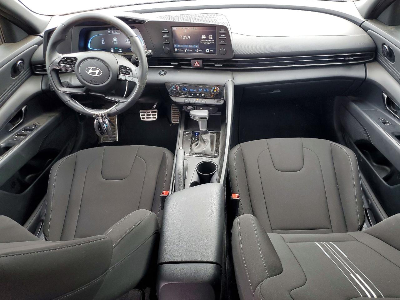 2025 HYUNDAI ELANTRA SEL SPORT photo 8