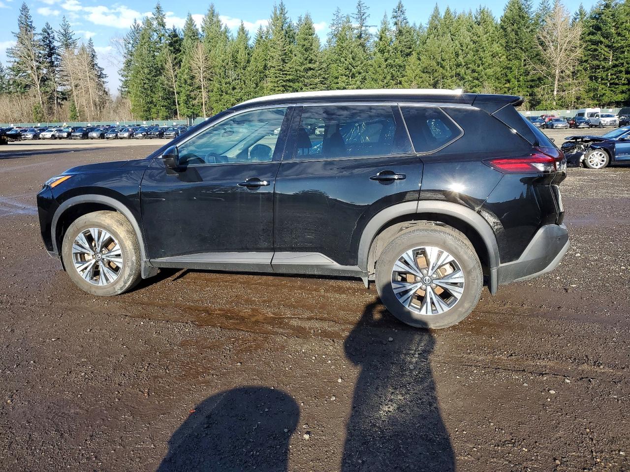 2021 NISSAN ROGUE SV photo 2