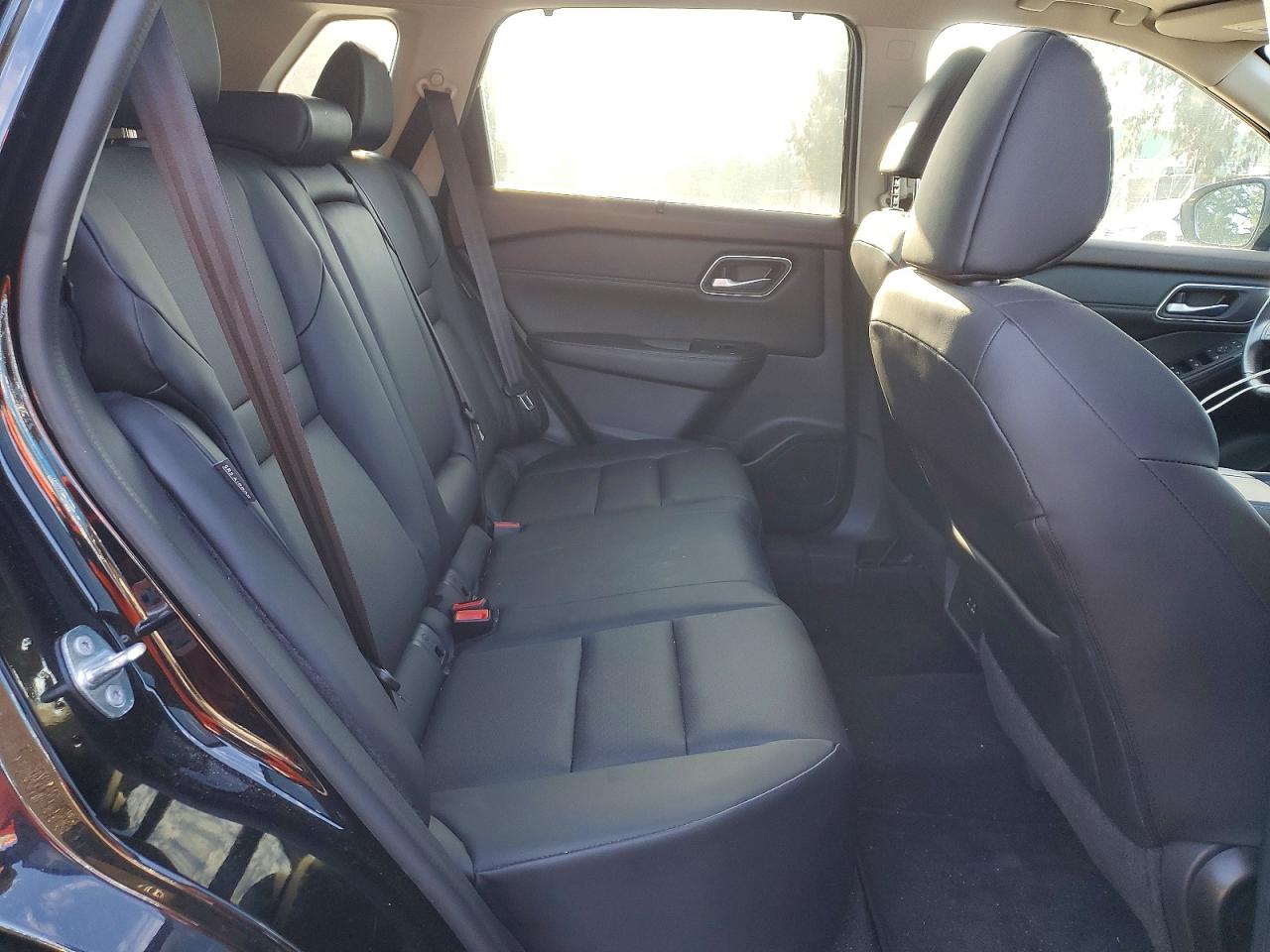 2021 NISSAN ROGUE SV photo 11