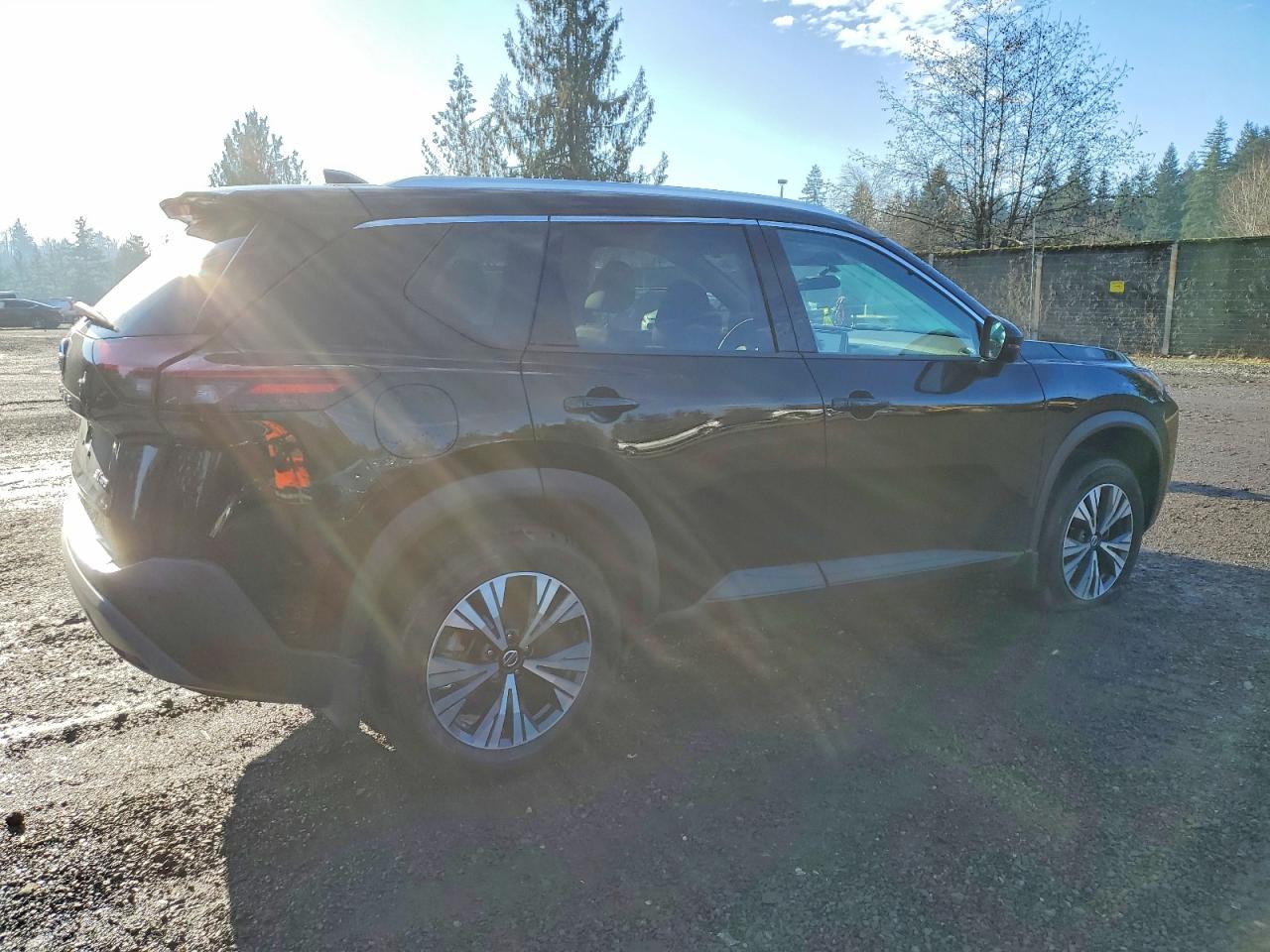 2021 NISSAN ROGUE SV photo 3