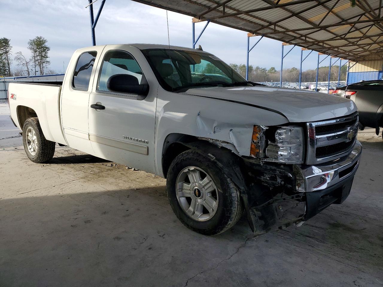 2010 CHEVROLET SILVERADO K1500 LT photo 4