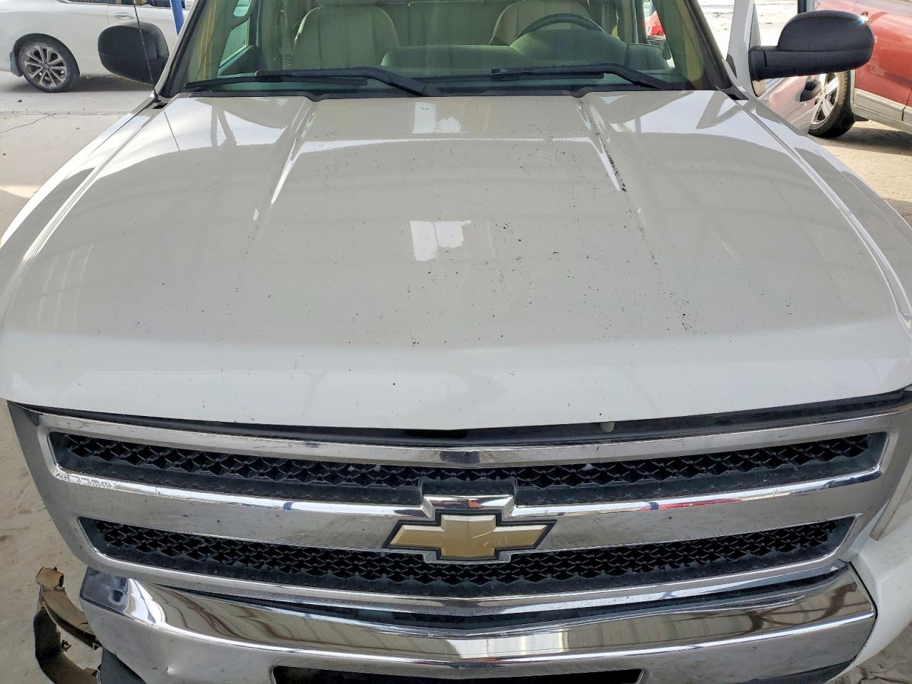 2010 CHEVROLET SILVERADO K1500 LT photo 11