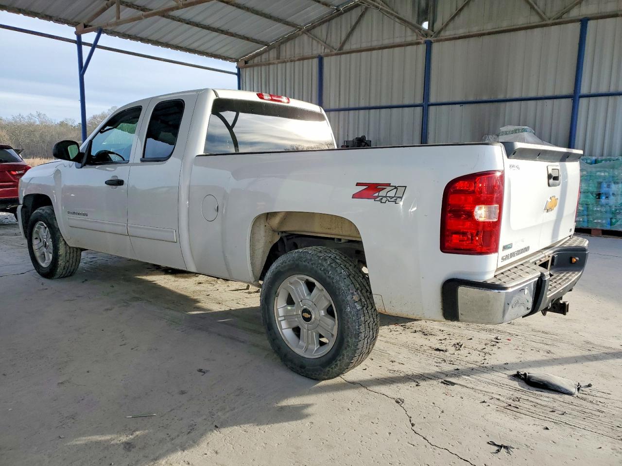 2010 CHEVROLET SILVERADO K1500 LT photo 2