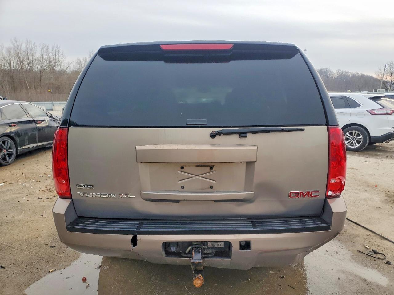 2007 GMC YUKON XL K1500 photo 16