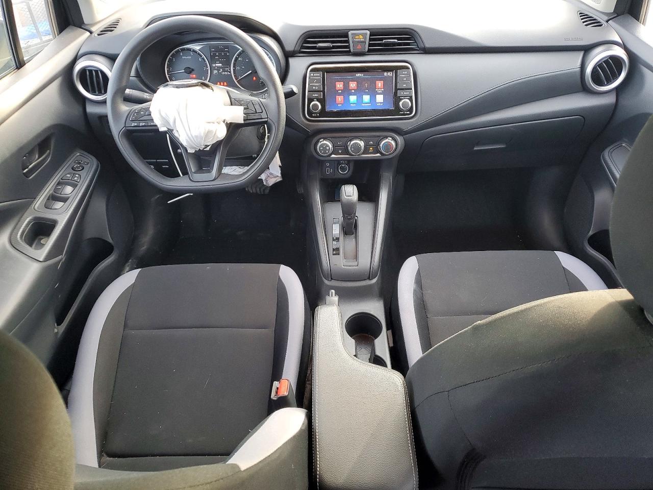 2025 NISSAN VERSA S photo 8