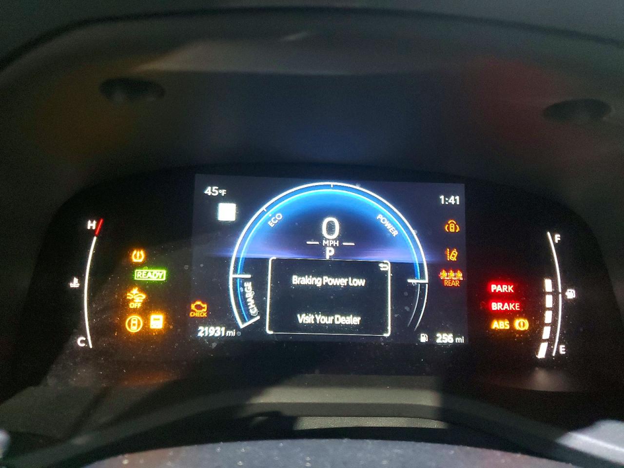 2025 TOYOTA CAMRY XSE photo 9
