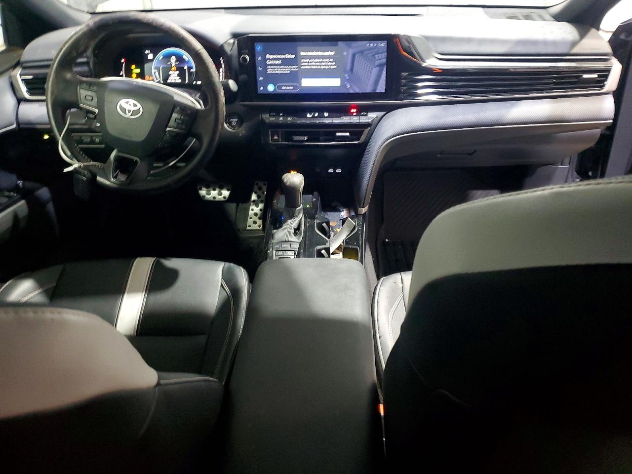 2025 TOYOTA CAMRY XSE photo 8