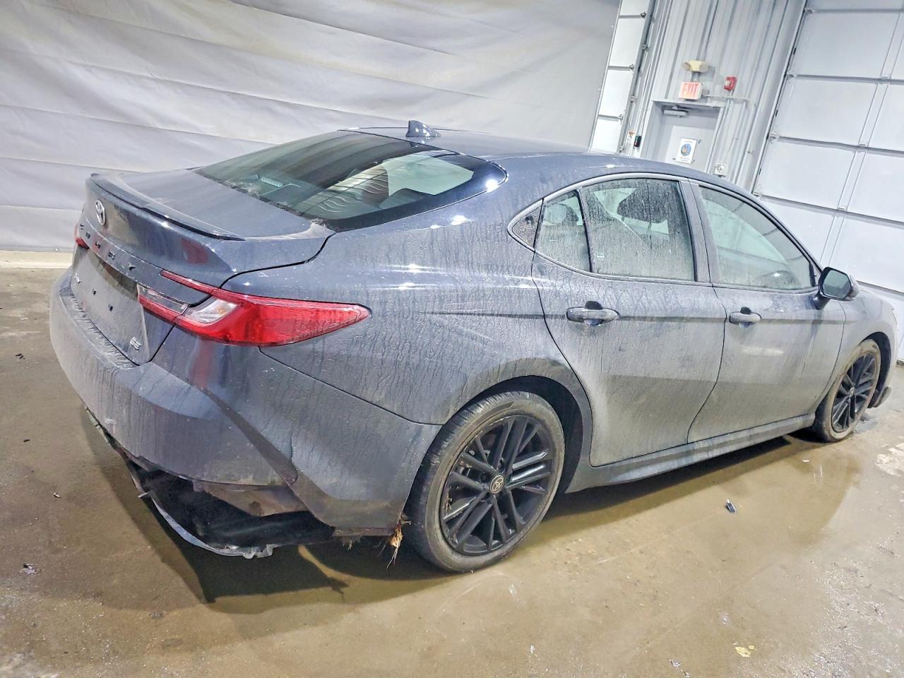 2025 TOYOTA CAMRY XSE photo 3