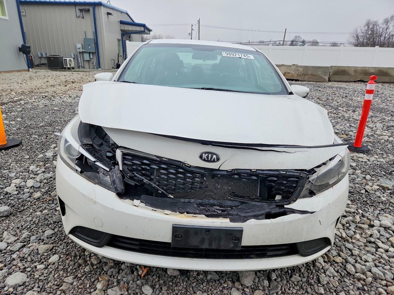 2017 KIA FORTE LX photo 5