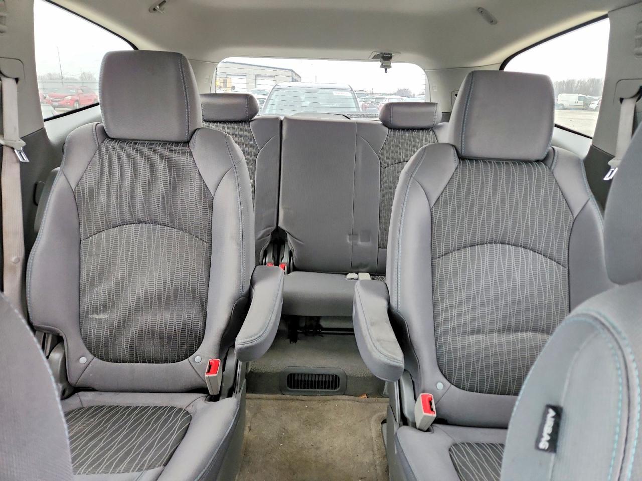 2014 CHEVROLET TRAVERSE LT photo 10