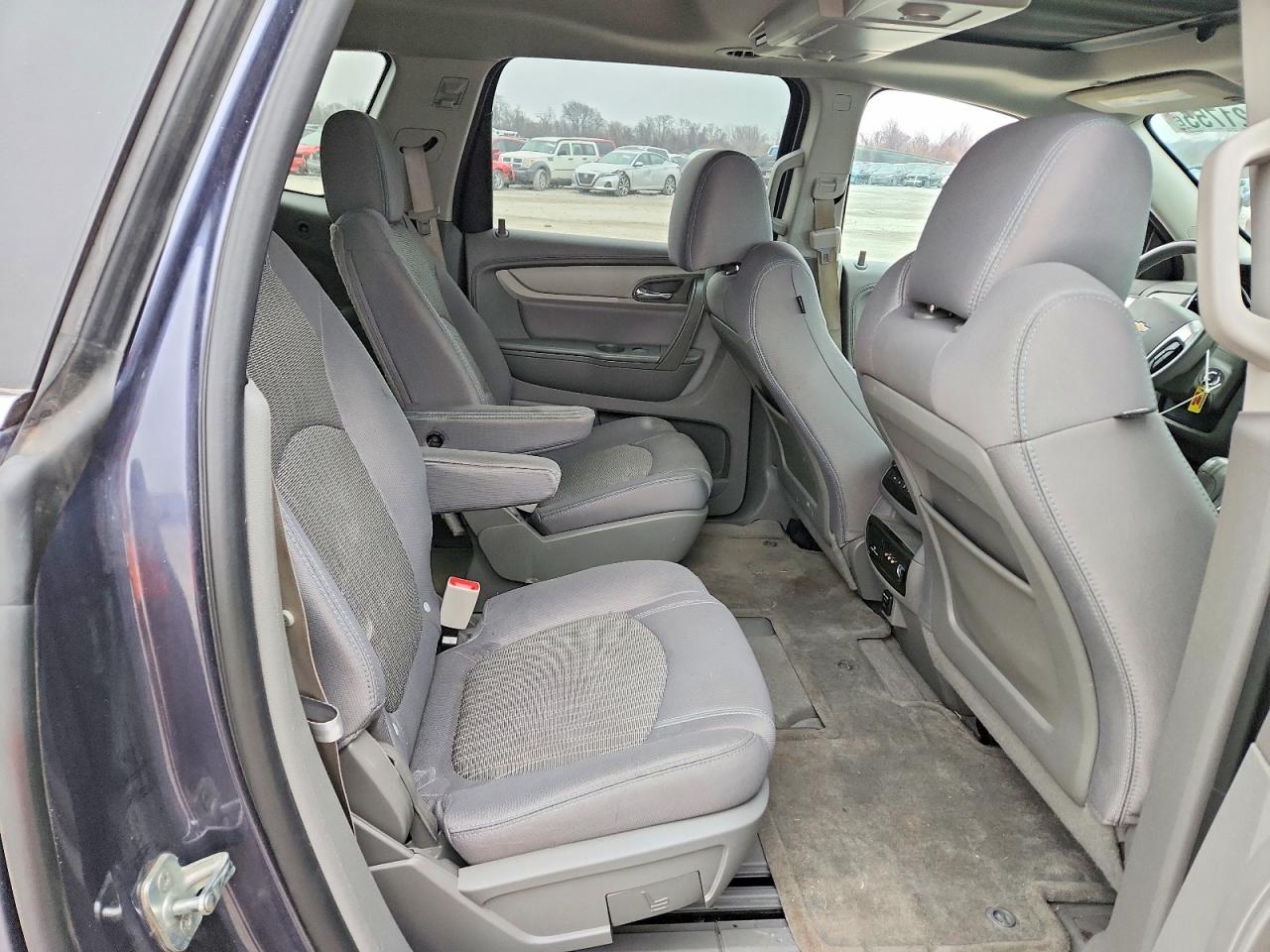 2014 CHEVROLET TRAVERSE LT photo 11