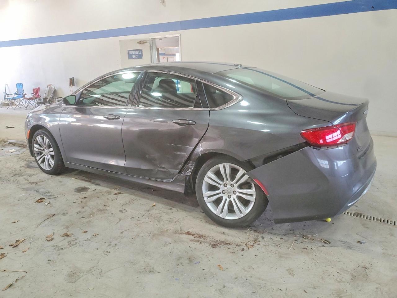 2015 CHRYSLER 200 LIMITED photo 2