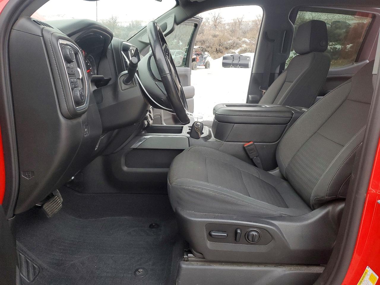 2020 CHEVROLET SILVERADO K1500 RST photo 7