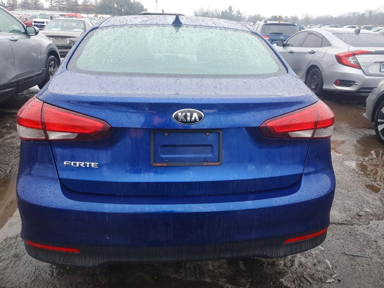 2017 KIA FORTE LX photo 6