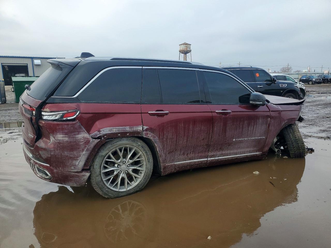 2022 JEEP GRAND CHEROKEE SUMMIT photo 3