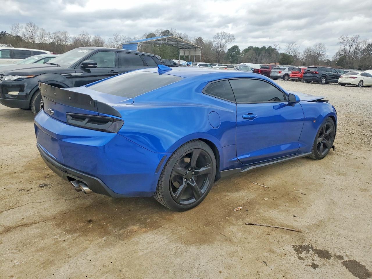 2017 CHEVROLET CAMARO LT photo 3