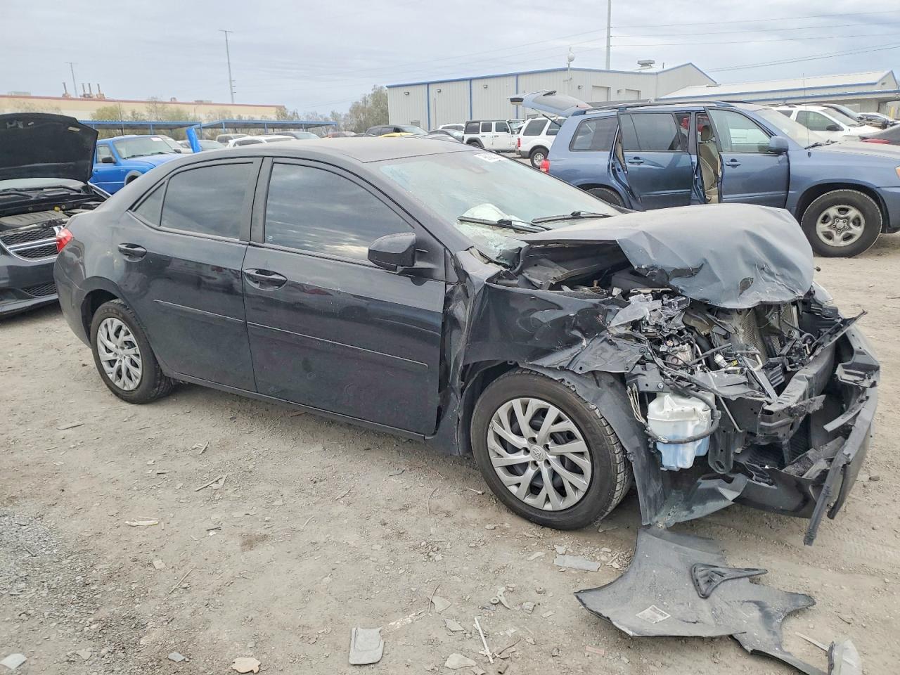 2017 TOYOTA COROLLA L photo 4