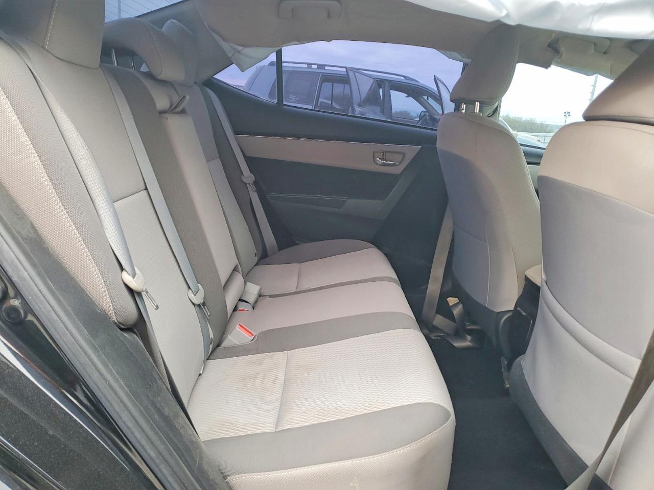 2017 TOYOTA COROLLA L photo 10