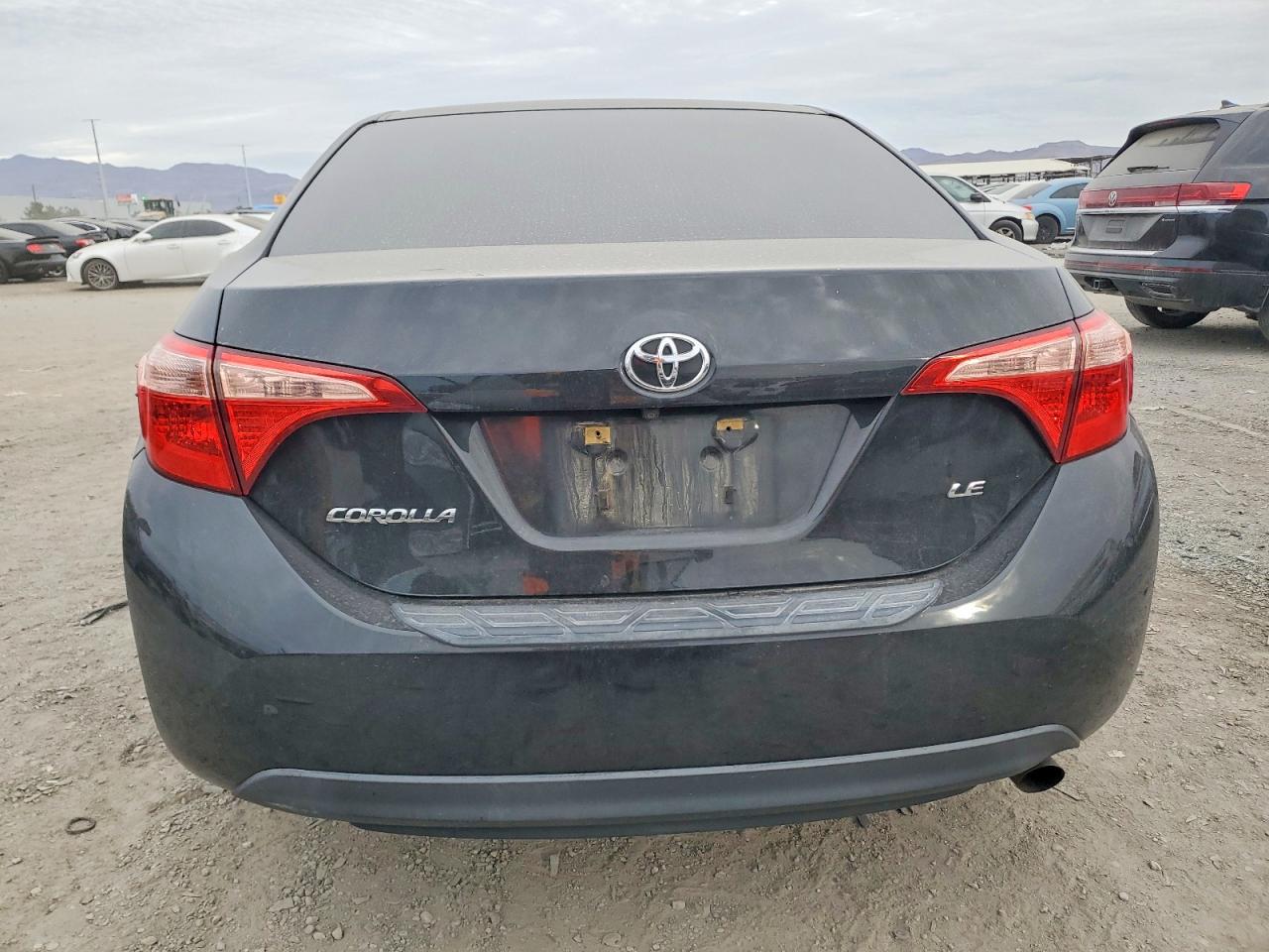 2017 TOYOTA COROLLA L photo 6