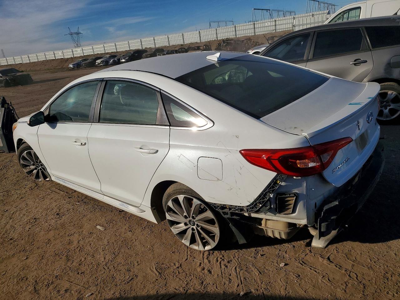 2015 HYUNDAI SONATA SPORT photo 4