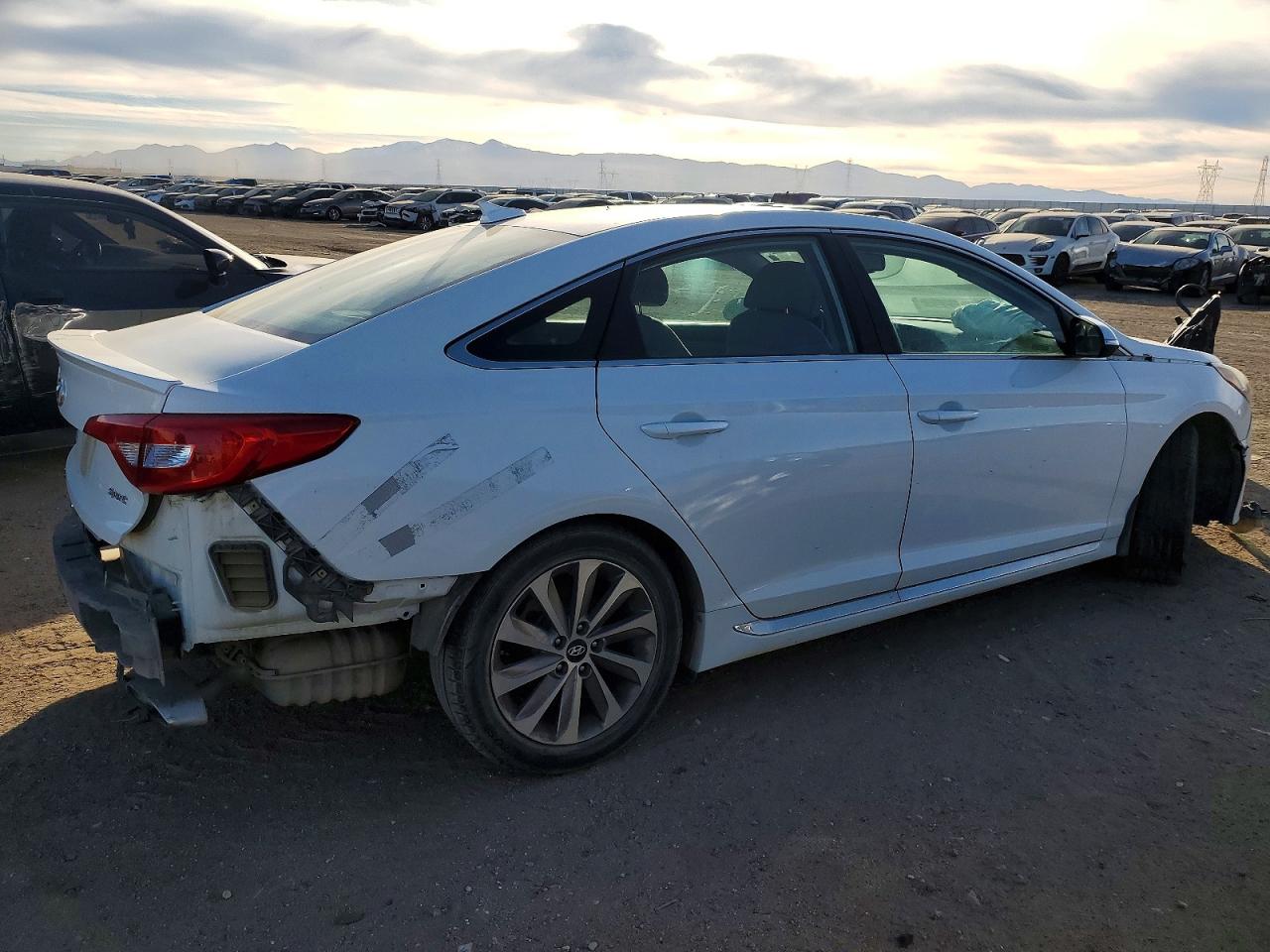 2015 HYUNDAI SONATA SPORT photo 7