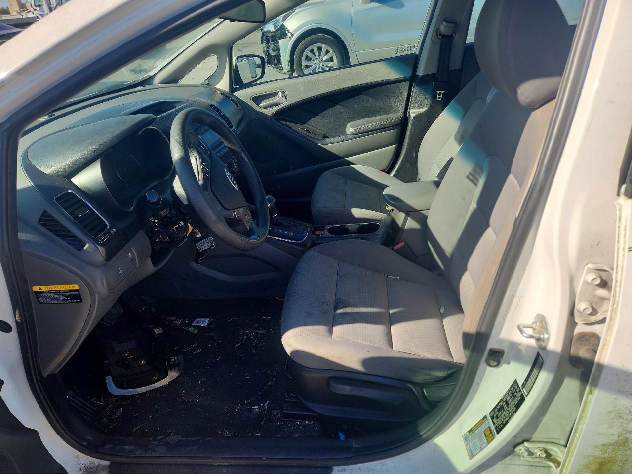 2017 KIA FORTE LX photo 13