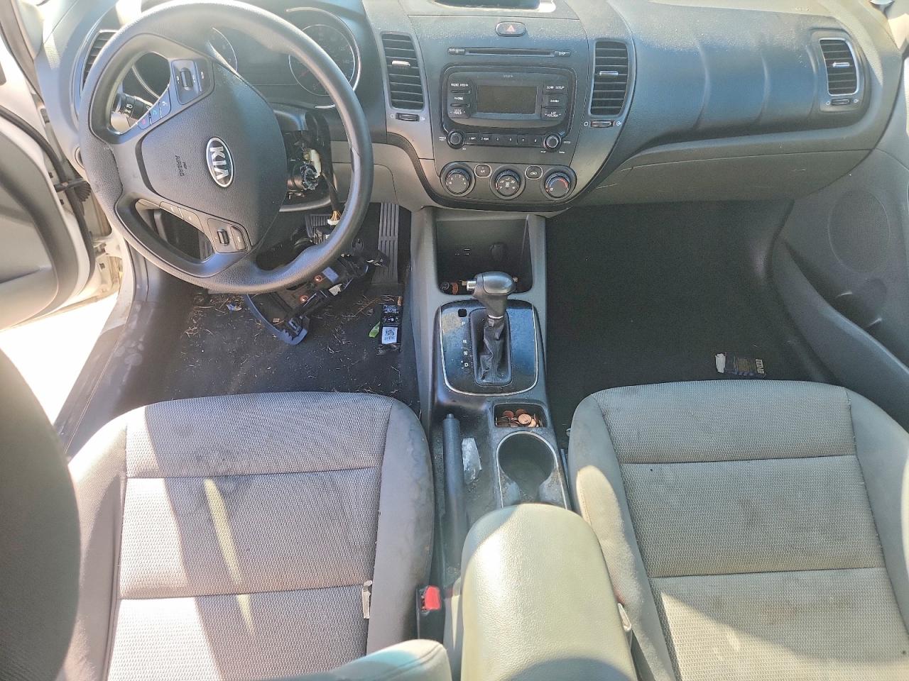 2017 KIA FORTE LX photo 15