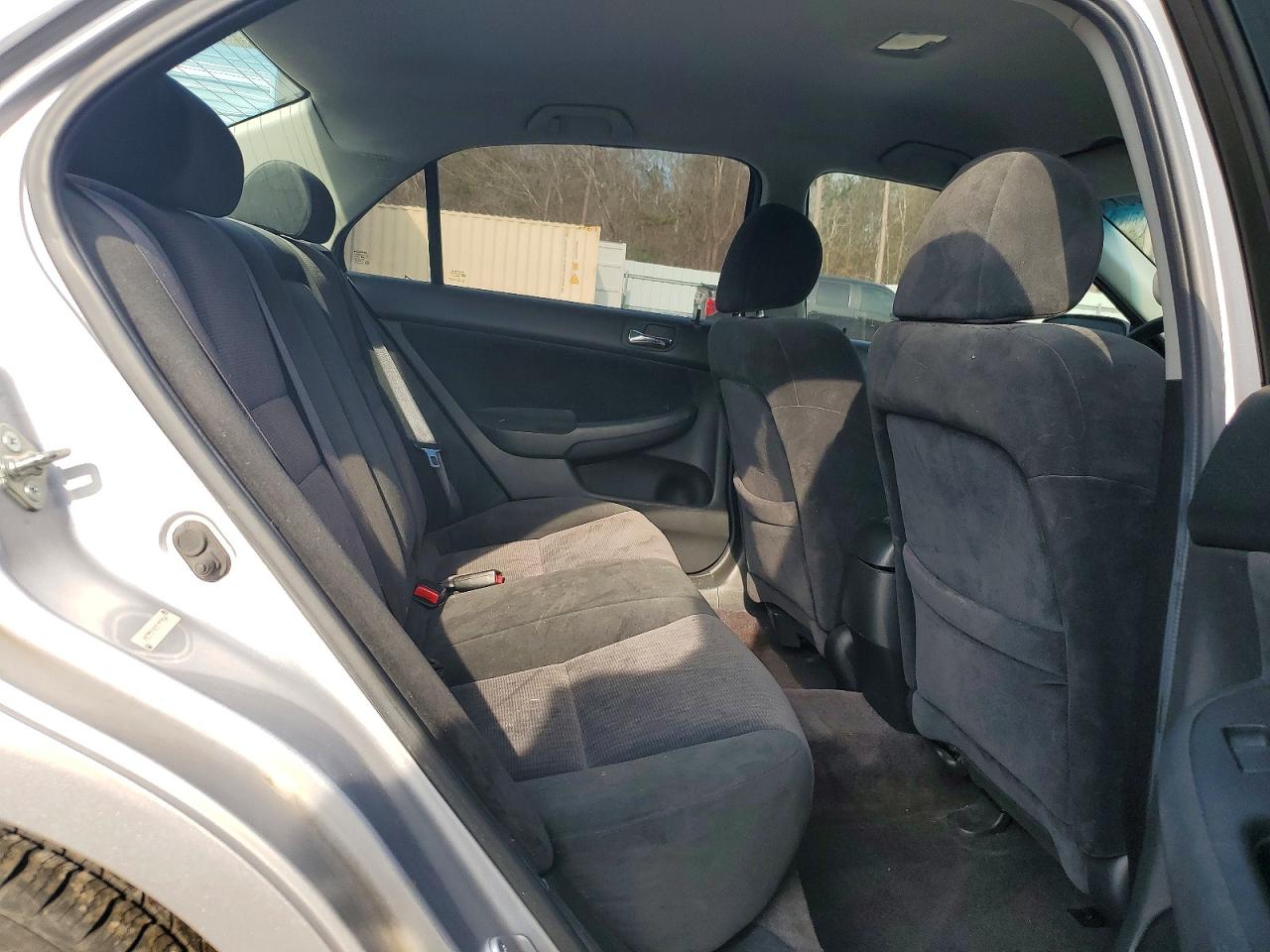2005 HONDA ACCORD LX photo 10