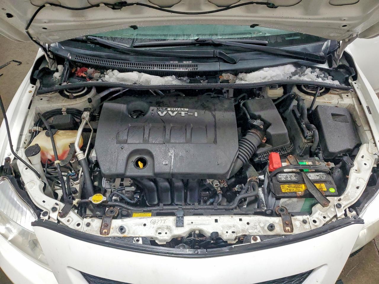 2010 TOYOTA COROLLA LE photo 11