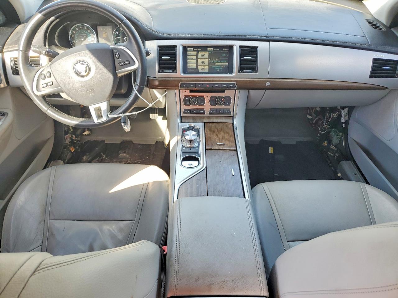 2015 JAGUAR XF 2.0T PREMIUM photo 8