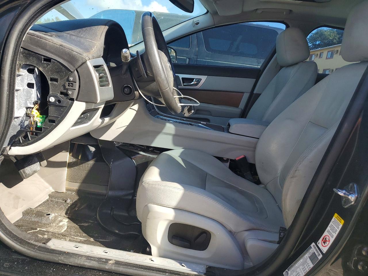 2015 JAGUAR XF 2.0T PREMIUM photo 7