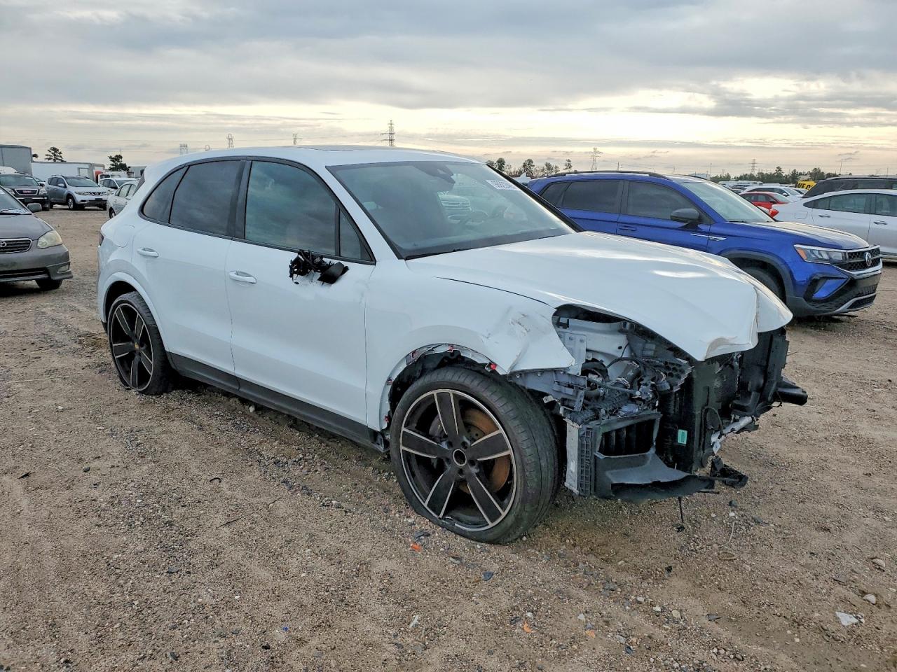 2021 PORSCHE CAYENNE photo 4