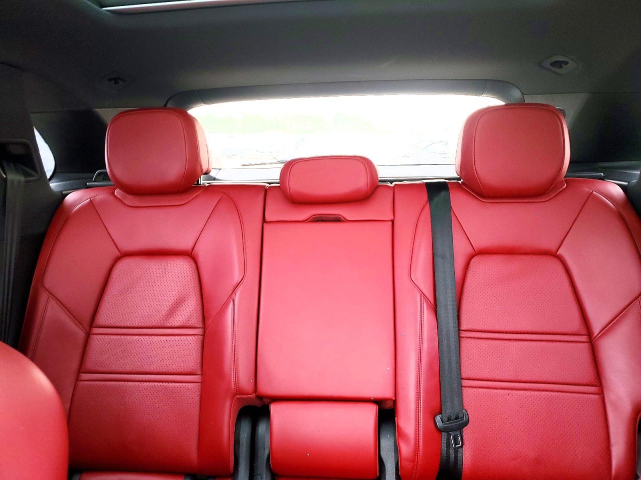 2021 PORSCHE CAYENNE photo 10