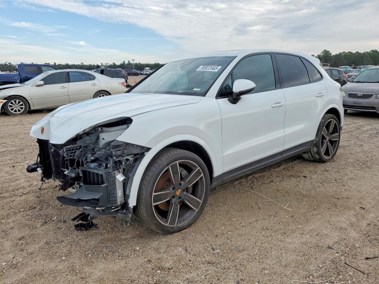 2021 PORSCHE CAYENNE