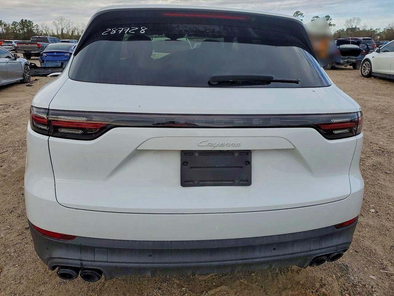 2021 PORSCHE CAYENNE photo 6