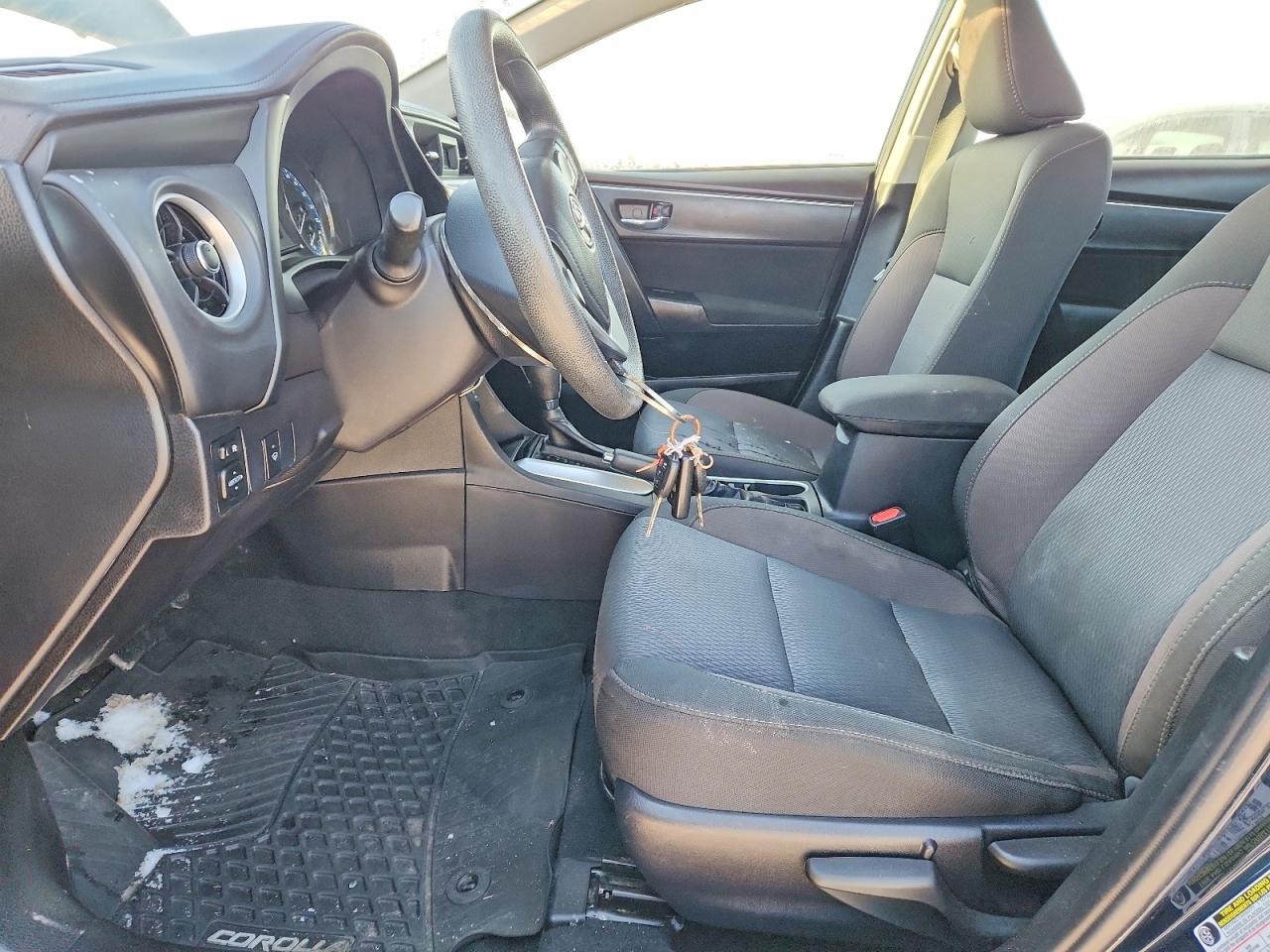 2019 TOYOTA COROLLA L photo 7