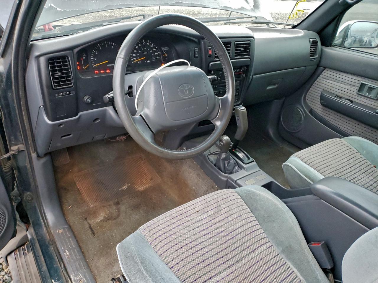 1996 TOYOTA TACOMA XTRACAB SR5 photo 8