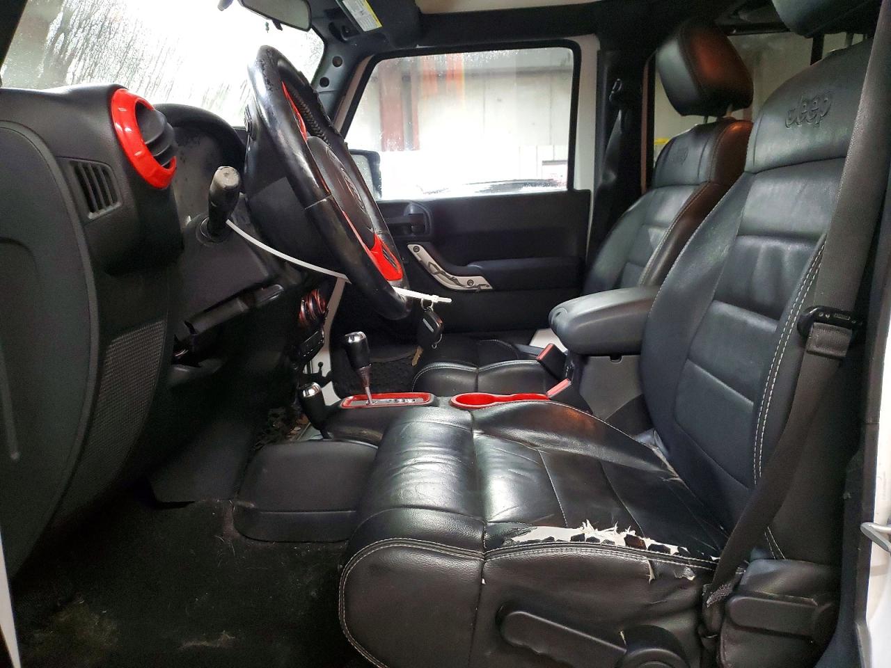 2012 JEEP WRANGLER UNLIMITED SAHARA photo 13