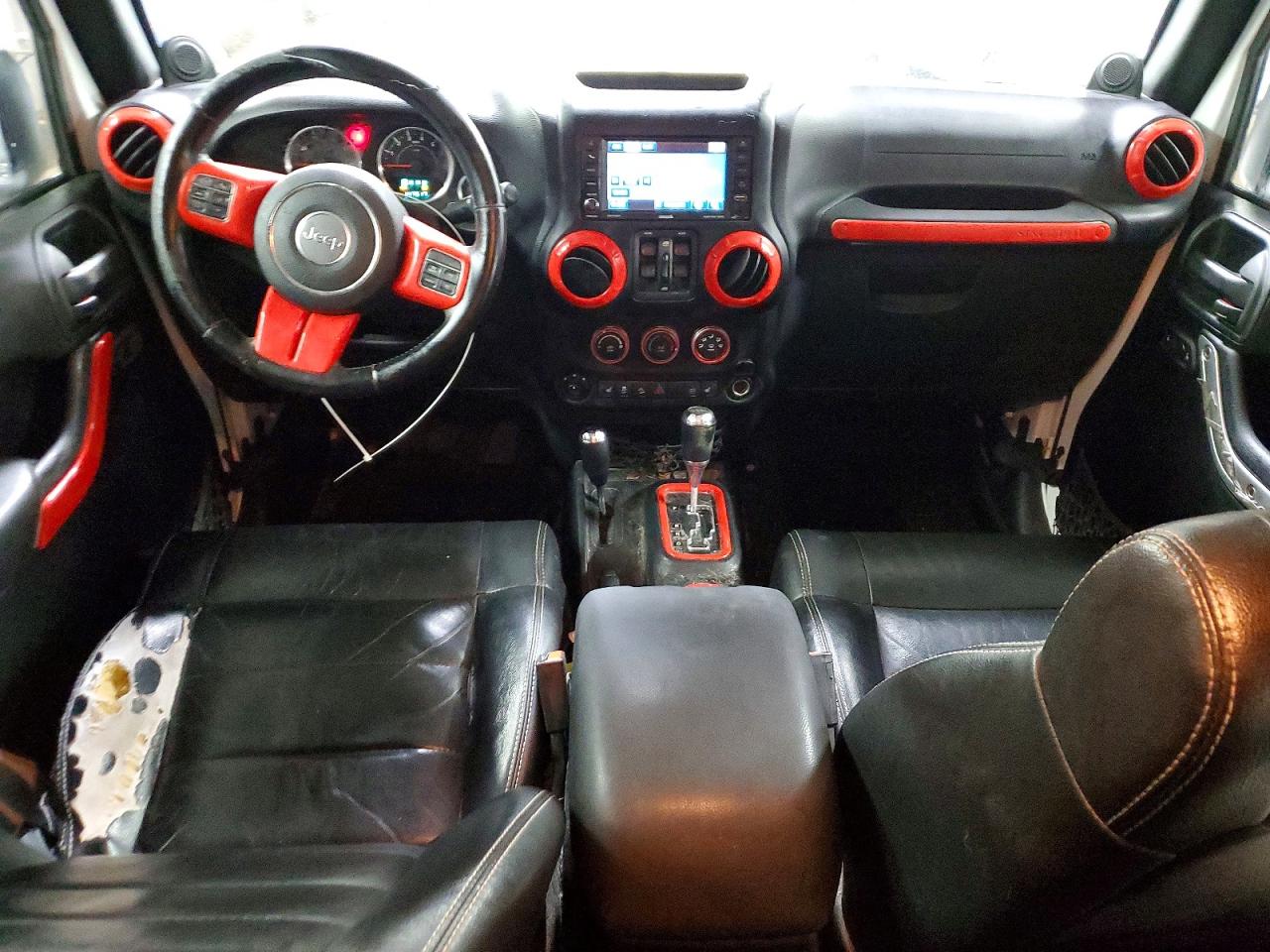 2012 JEEP WRANGLER UNLIMITED SAHARA photo 15